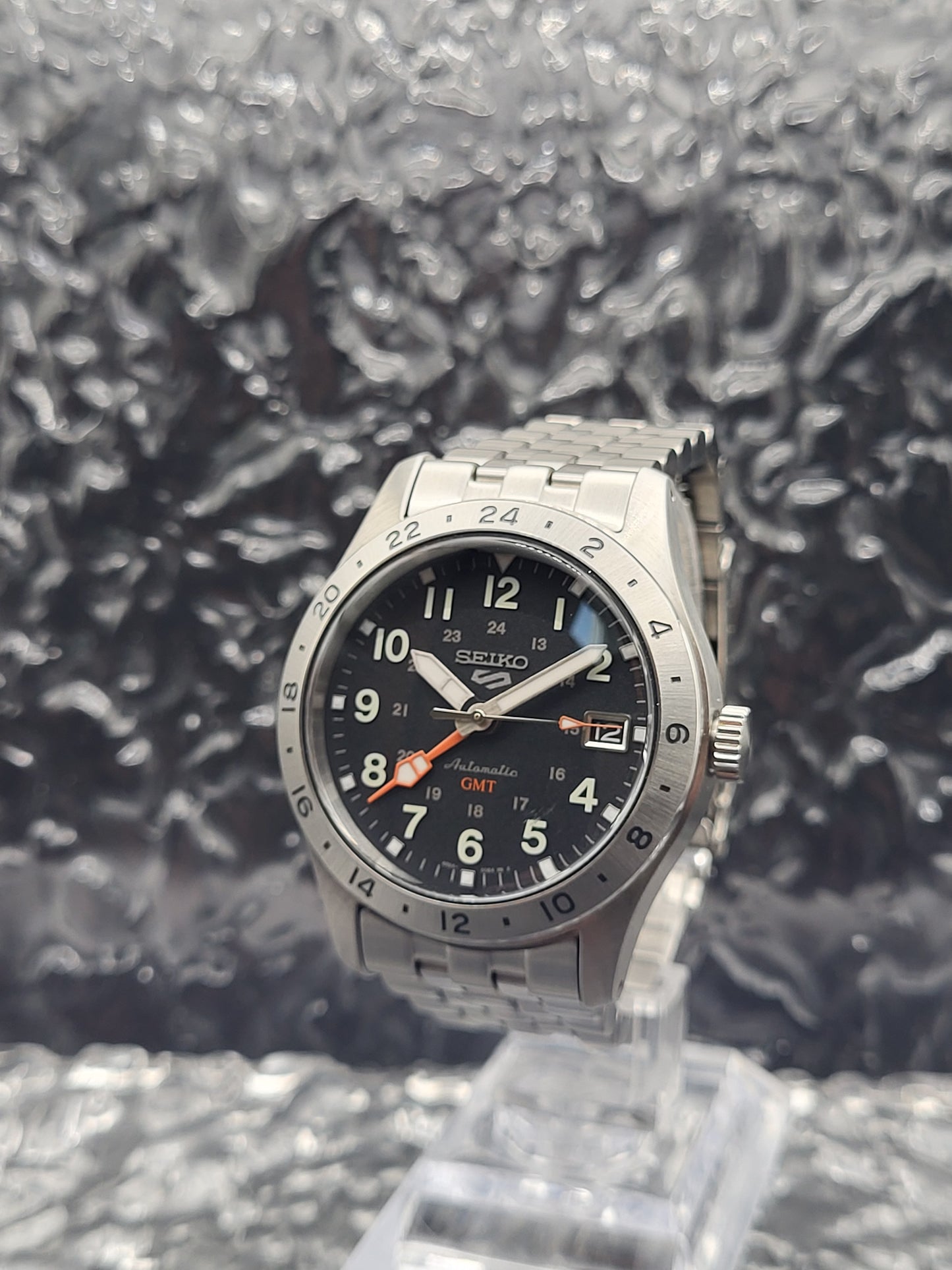 Seiko 5 GMT - Ref. SSK023K1 - Full Set - Nieuwe Release! - Red Robin Watches