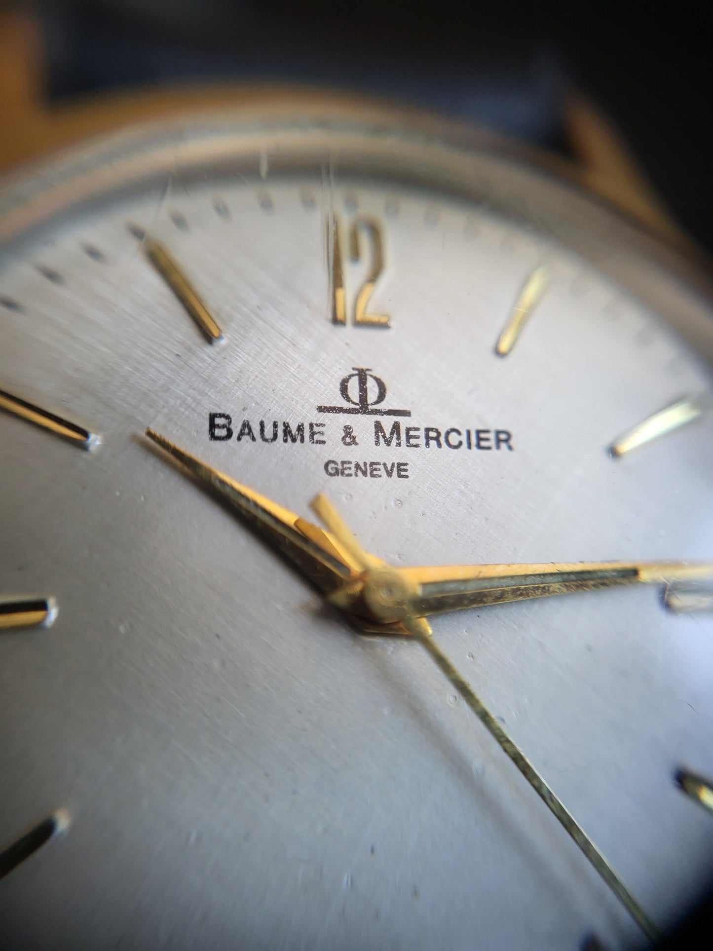 Baume Et Mercier Geneve - Dresswatch - Linnen Dial - Red Robin Watches