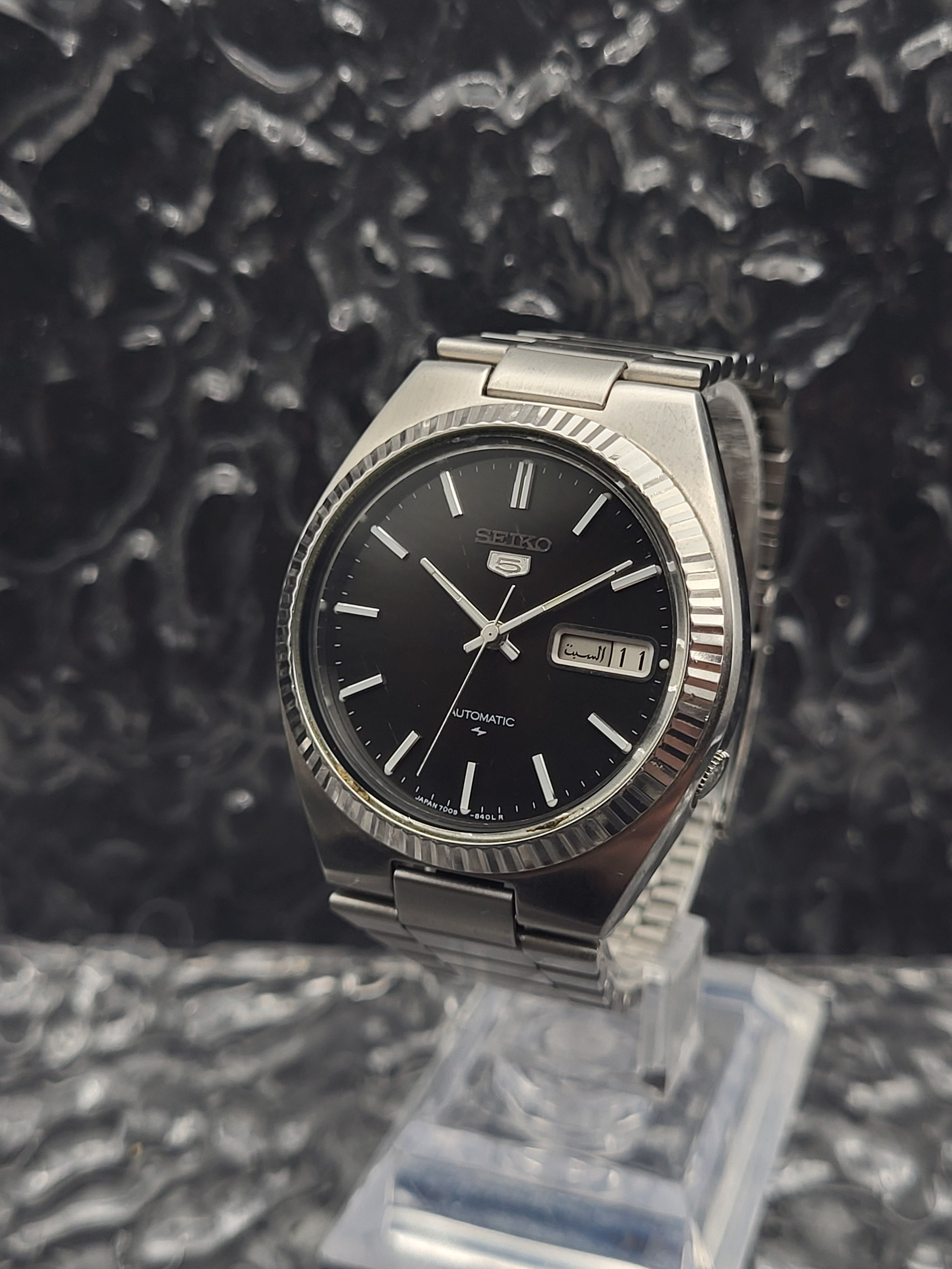 Seiko 5 fluted bezel sale