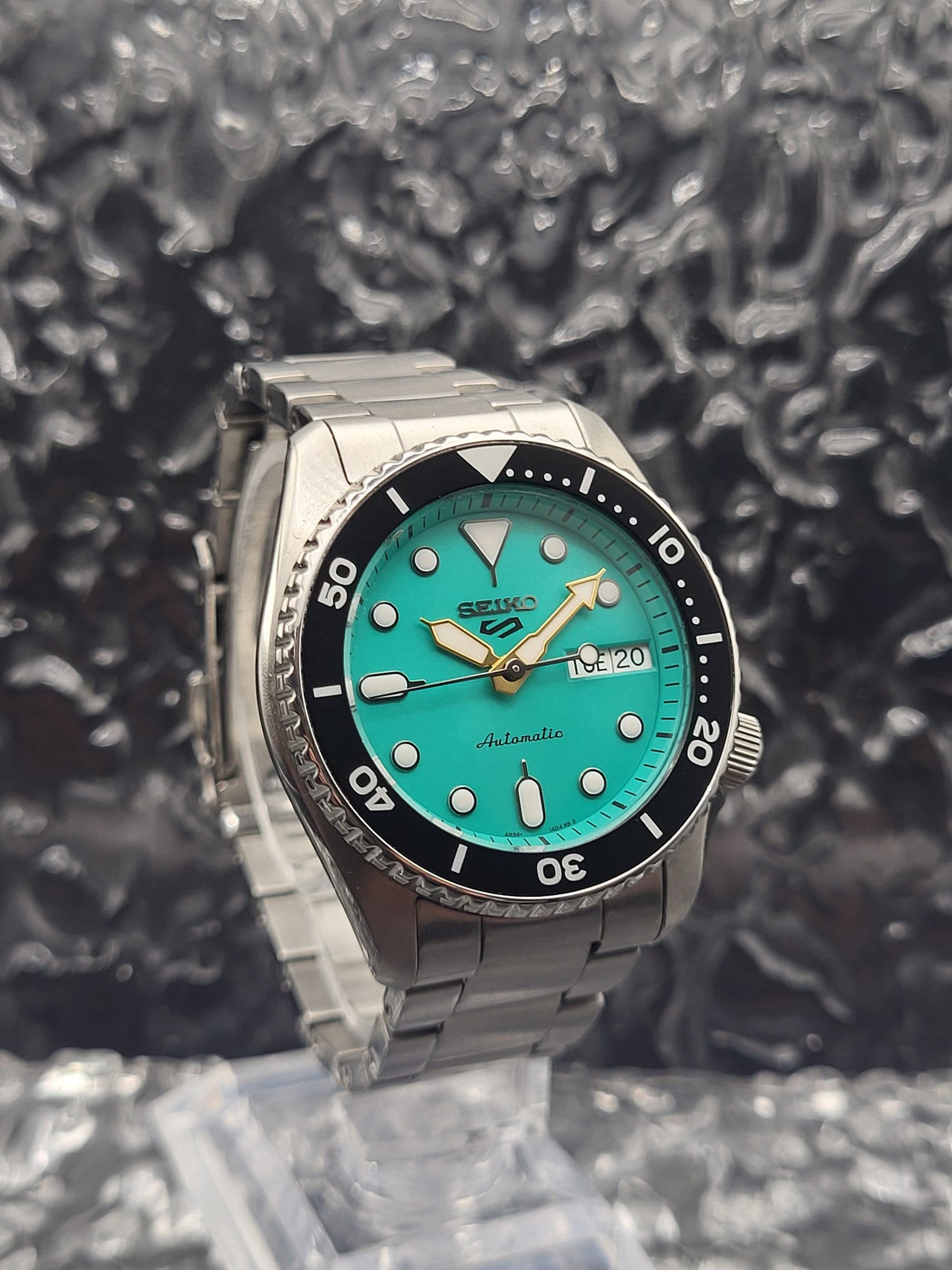 Seiko 5 - SRPK33K1 - Automaat SKX 'Midi' Teal - Full Set - Red Robin Watches