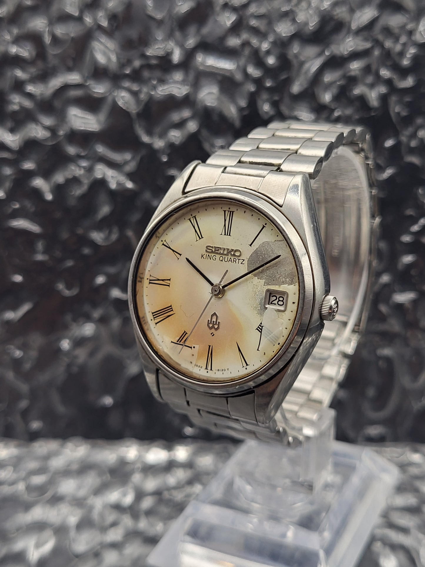 Seiko King Quartz - Ref. 4822-8110 - Date - Roman Numerals - Red Robin Watches