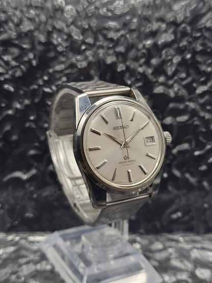 Grand Seiko - Ref. 5722-9991 - Lion Emblem - Date - 1967 Gravure - Red Robin Watches